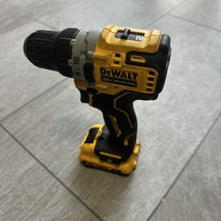 Dewalt compact drill cordless ATOMIC series $60