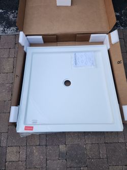 DreamLine
SlimLine 42 in. L x 42 in. W Single Threshold Alcove Shower Pan Base in White with Center Drain