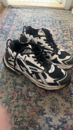 Balenciaga runners