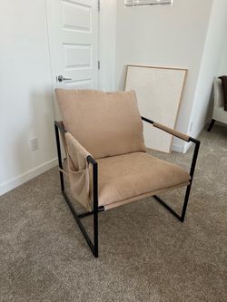 Accent chair