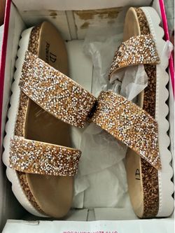 Size 8 in woman sandals