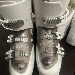 Womens Ski Boots 