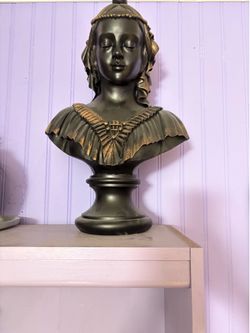 Statue