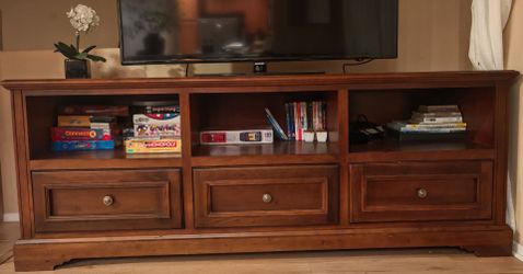 TV stand entertainment center
