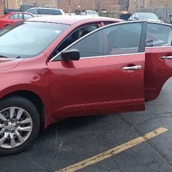  2013 Nissan Altima · 2.5 SV Sedan 4D