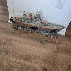 Fish Tank Aquarium Shipwreck 