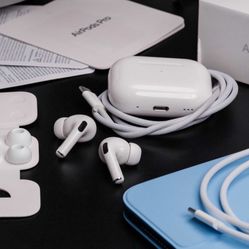 AirPods Pro 2nd Gen USB-c With Wireless Charging Case And Noise Cancellation 