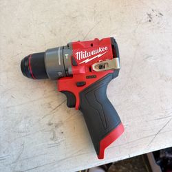 Milwaukee M12 FUEL Hammer Drill