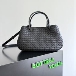Bottega Veneta Basket New Woven Handbags Black