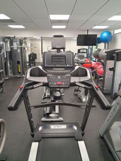 SportsArt Fitness Leg Extension / Leg Curl Machine