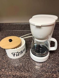 Small Coffee Maker with Glass Pot & Filter Holder