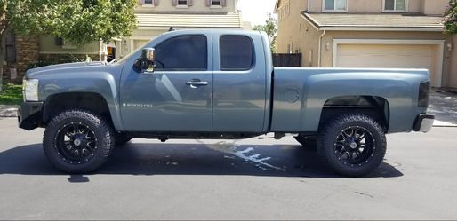 Chevy Silverado 2500HD LTZ Duramax
