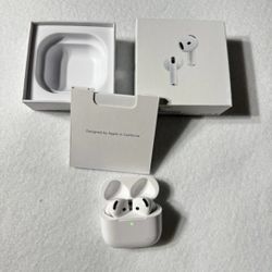 4th Generation AppIe AirPods