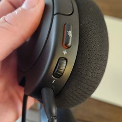 SteelSeries Arctis Nova 1