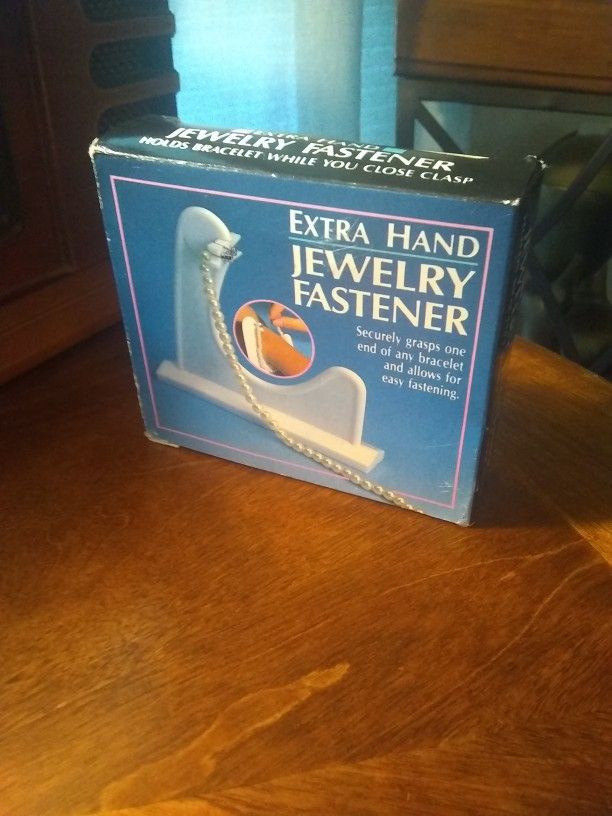 Extra Hand Jewelry Fastener