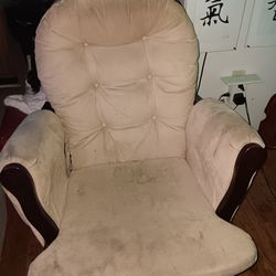 Maternity chair with foot piece