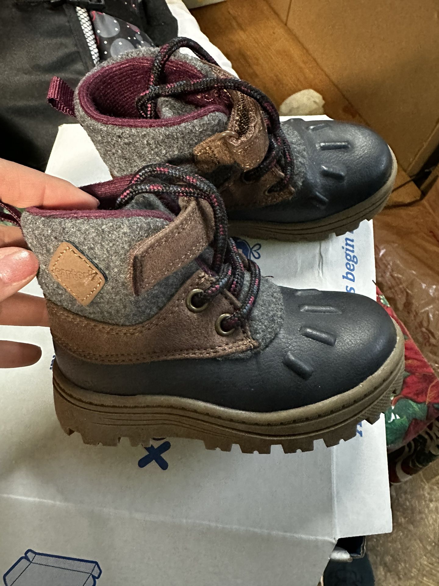 Boy Snow Boots Size 6c