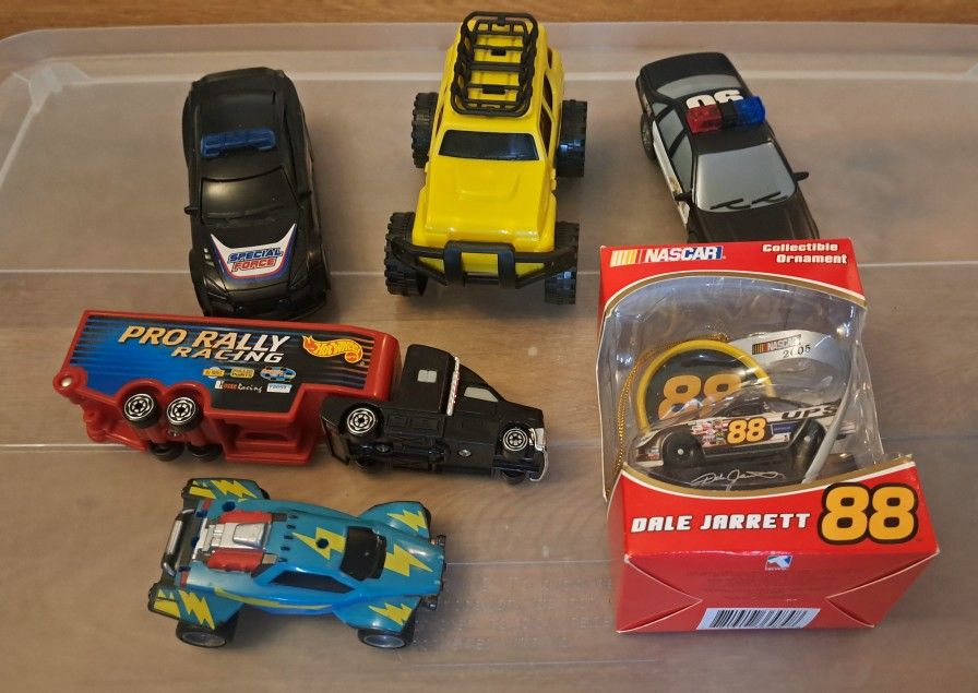VTG AND NEW TOY TRUCK AND CARS LOT OF 7 HOT WHEELS•NASCAR ORNAMENT•ROCKET LEAGUE