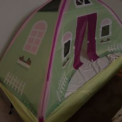 Pop Up Play Tent