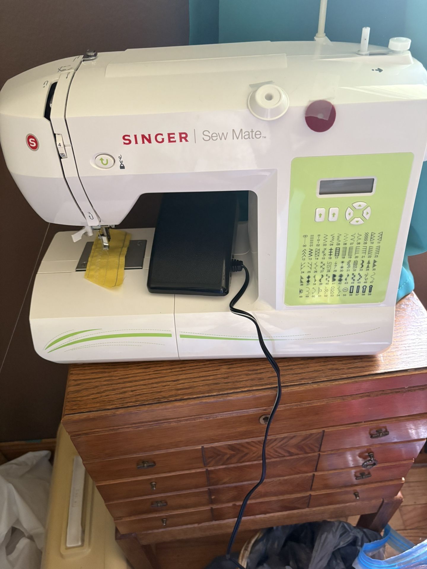 Singer Sewing Machine