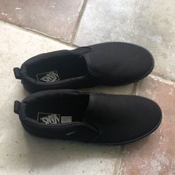 vans all black slip on shoe