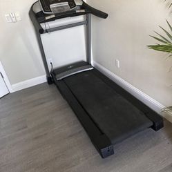 Nordic track Treadmill 