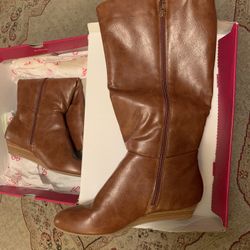 Women Boot 🥾 Brand New