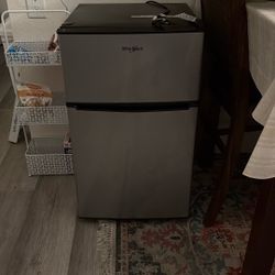 Whirlpool Mini Fridge 