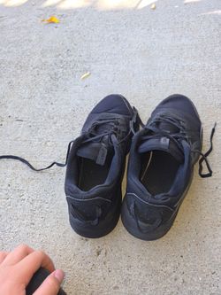 Black Low-Top Athletic Sneakers