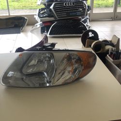 2001 To 2007 Chrysler Voyager Headlight Driver Side Assembly #62  FE205