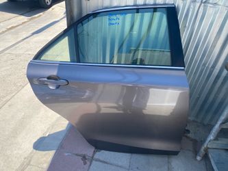 2015-2017 Toyota Camry right rear door