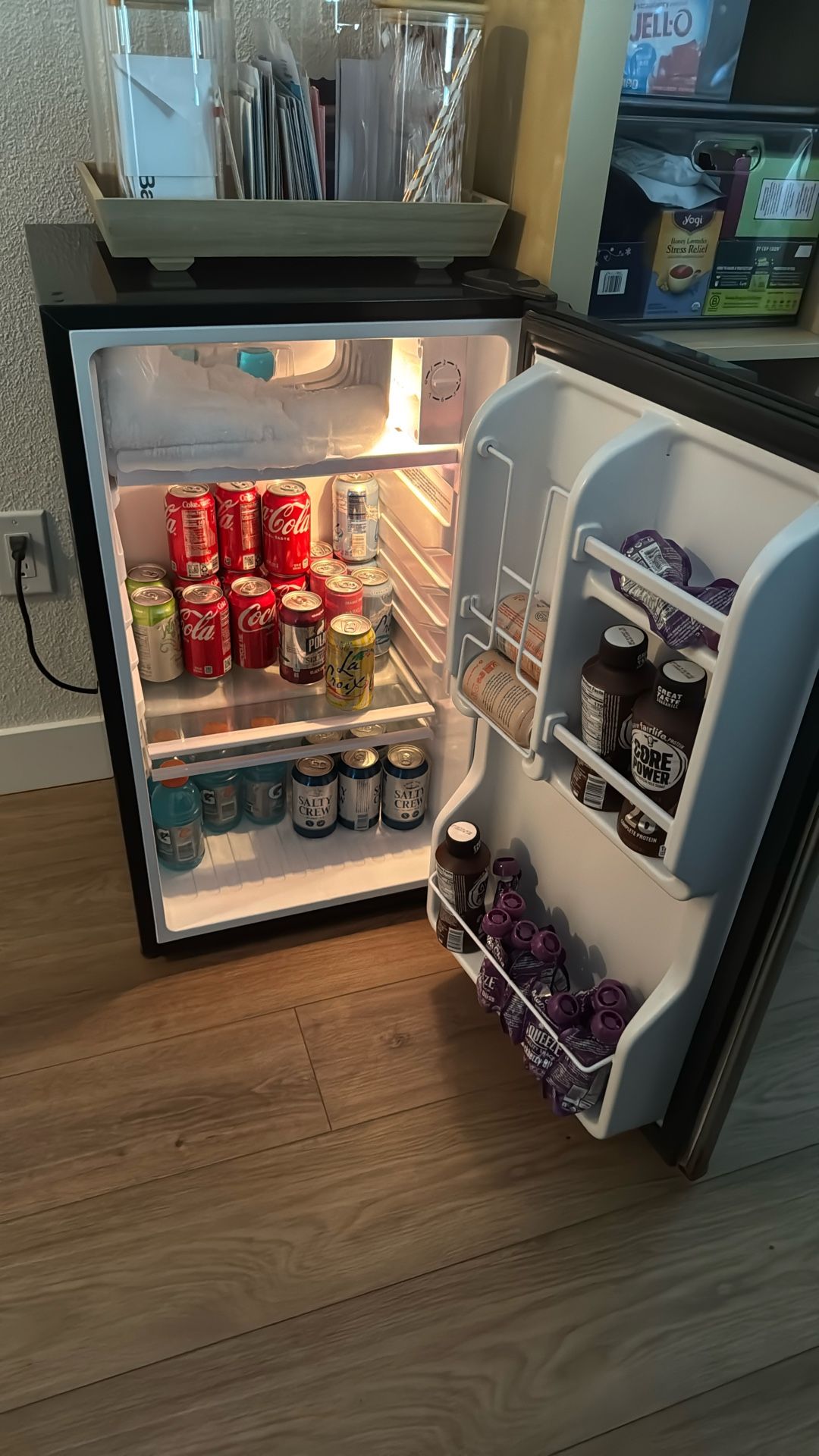 Mini Fridge 19in $30