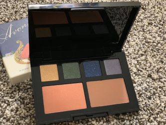 🎄🎁🎄Great Christmas gift 🎁 from Avon ( New) in box