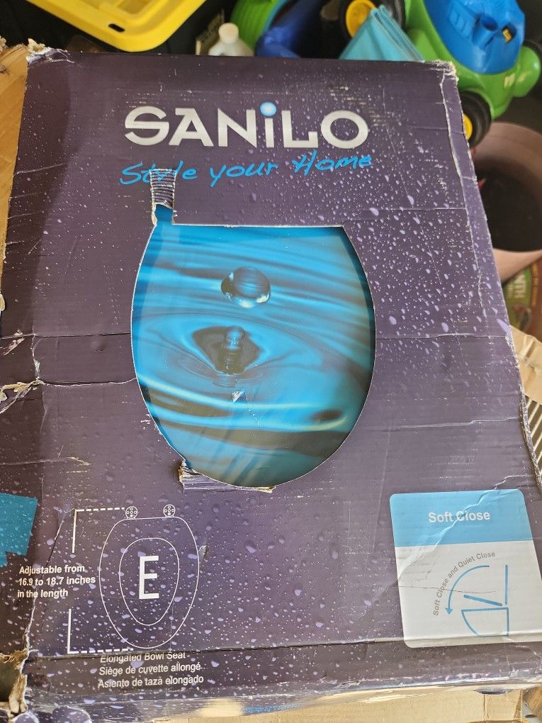 Danilo Toilet Seat