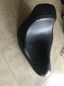 Motorcycle seat