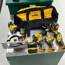 Dewalt 7 Pc Cordless Tool Set 2 Batteries And Charger With Bag