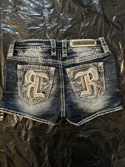 Rock Revival Shorts Size 25