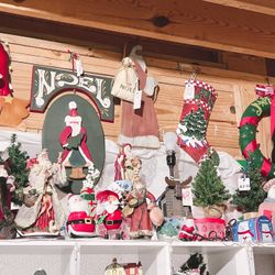 Antique Christmas Decor 