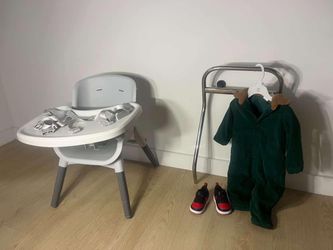 🚨 Baby Bundle – High Chair + Brand New Outfit & Shoes – Great Deal! 🚨