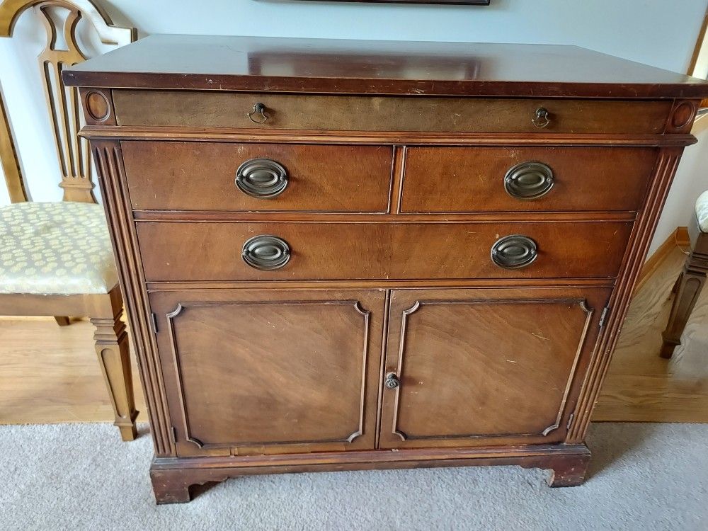 Antique Server