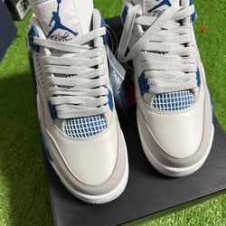 Jordan Retro 4 Military Blue 