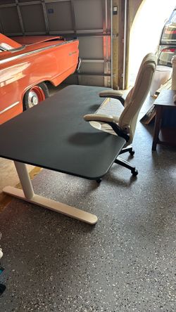 Office Table And Chair Table Goes Up And Down