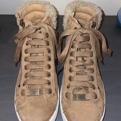 UGG Sneakers 