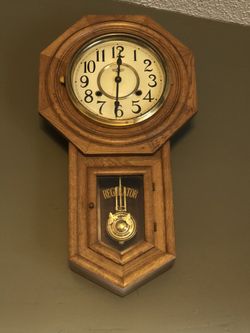 Regulator wall clock
