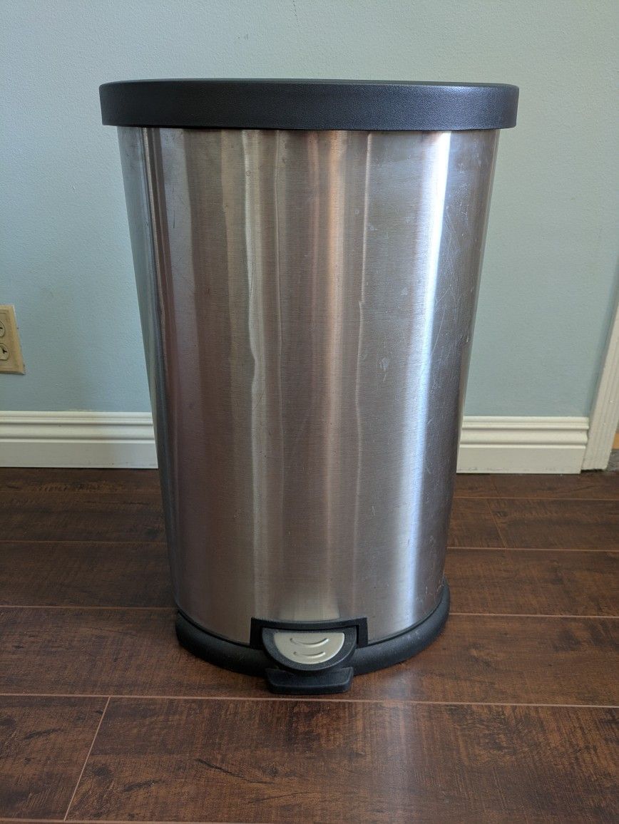 New Kitchen Trash Can