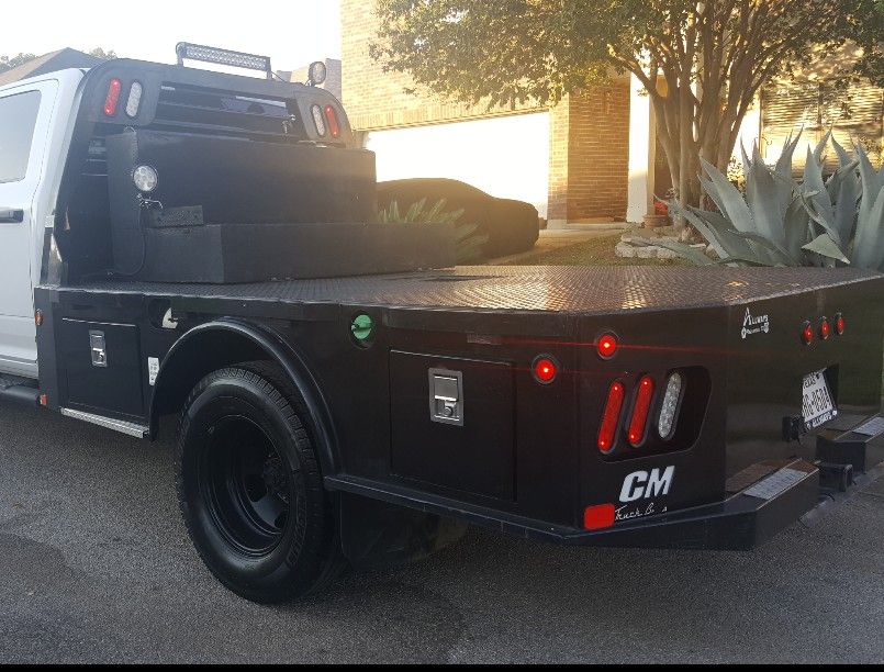 Dually Cm flatbed sk, off of a dodge ram 3500, 110 gallon L