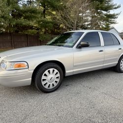 2011 Ford Crown Victoria P7B Police Interceptor Street Appearance Package