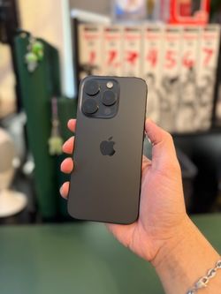 iPhone 15 pro 256GB *Unlocked*