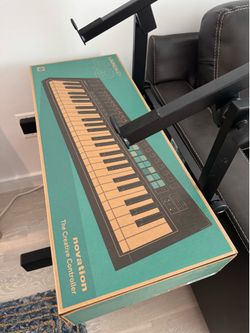 Launchkey 49 Midi controller
