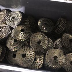 Roofing Nails 1-1/4” Smooth Shank Coils 